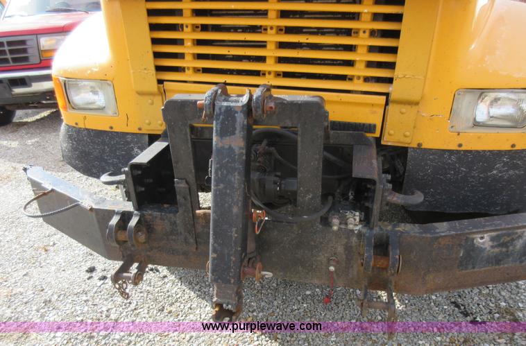 image for item K5258 1999 International 4900 dump truck