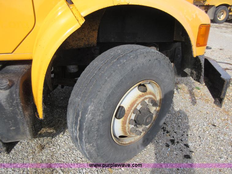 image for item K5258 1999 International 4900 dump truck