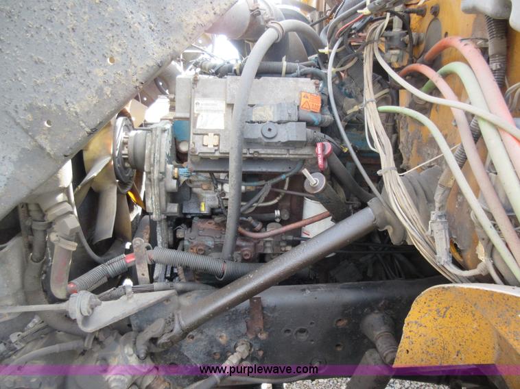 image for item K5258 1999 International 4900 dump truck