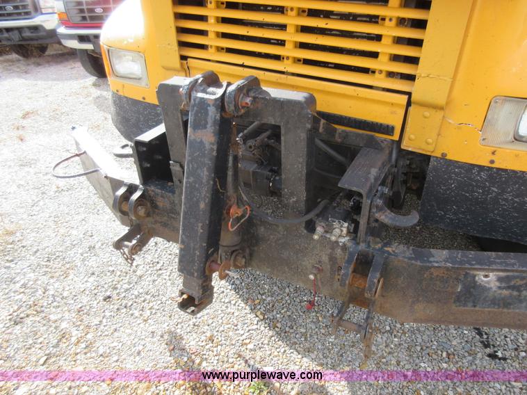 image for item K5258 1999 International 4900 dump truck