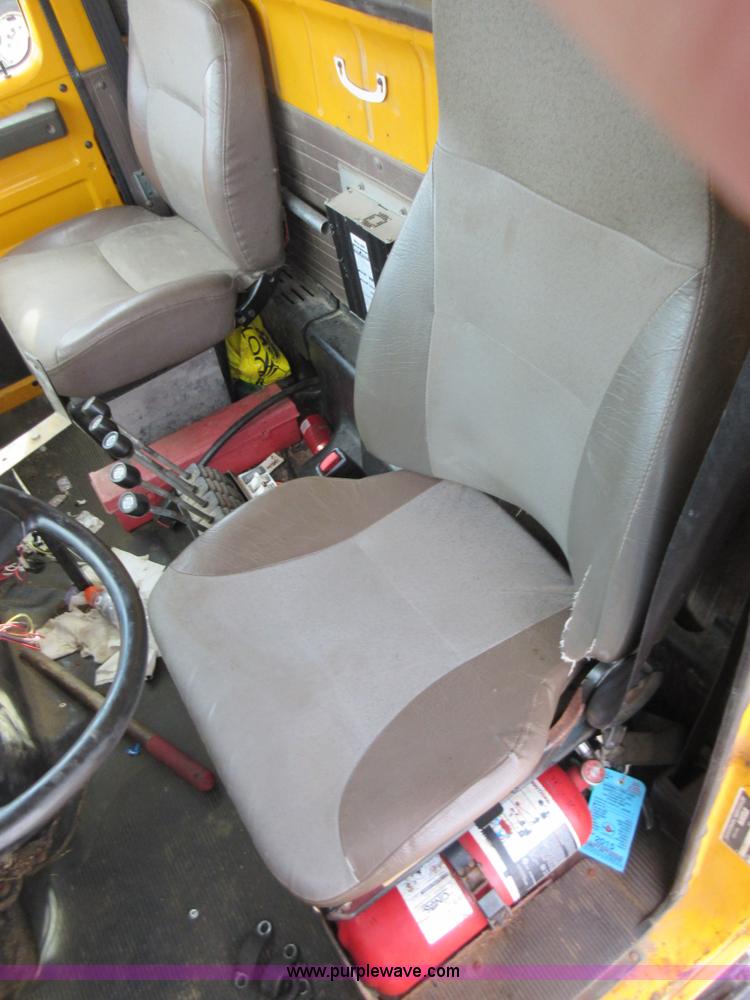 image for item K5258 1999 International 4900 dump truck