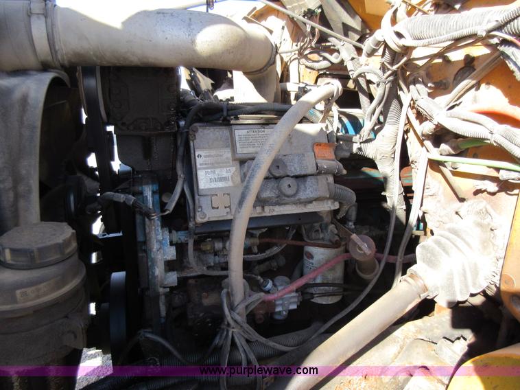 image for item K5264 2002 International 4900 dump truck