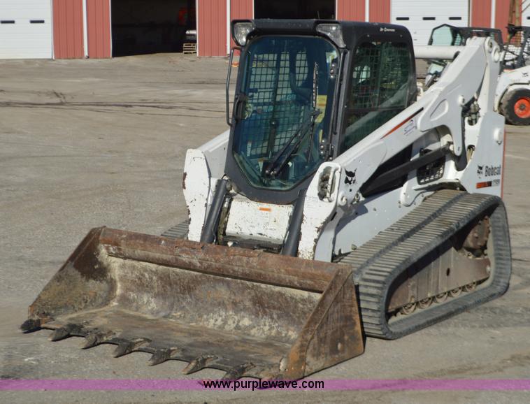 image for item K5318 2011 Bobcat T750 skid steer