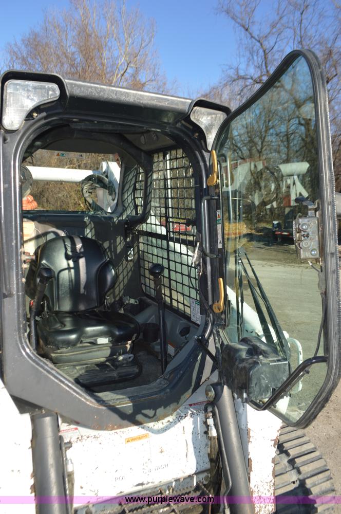 image for item K5318 2011 Bobcat T750 skid steer