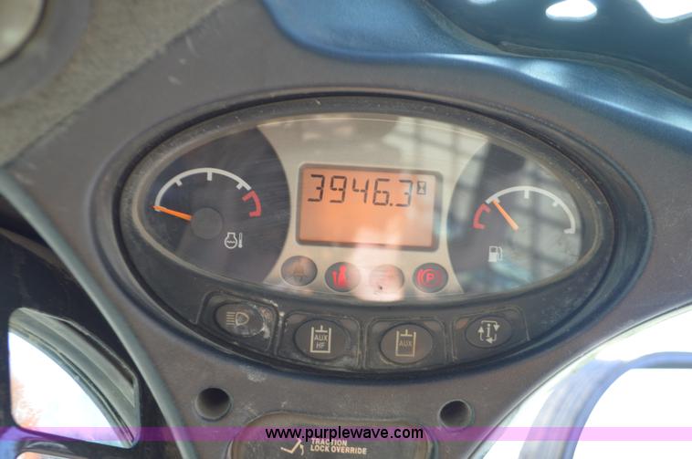 image for item K5318 2011 Bobcat T750 skid steer