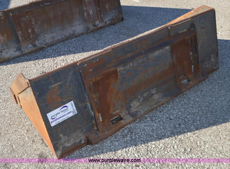 image for item K5323 Skid steer bucket