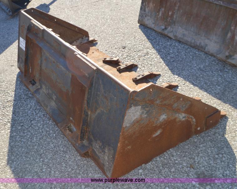 image for item K5323 Skid steer bucket