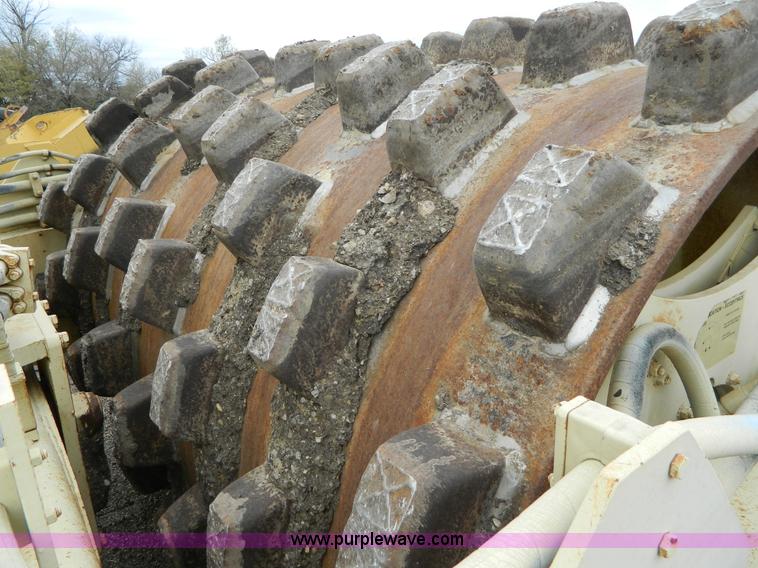 image for item K8229 1989 Ingersoll Rand SD150F single drum vibratory compactor