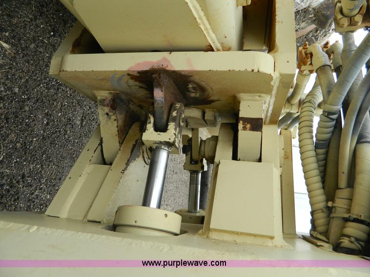 image for item K8229 1989 Ingersoll Rand SD150F single drum vibratory compactor