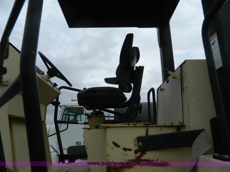 image for item K8229 1989 Ingersoll Rand SD150F single drum vibratory compactor