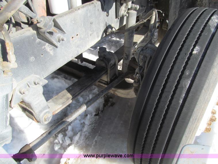 image for item L1839 1998 Mack CH613 semi truck