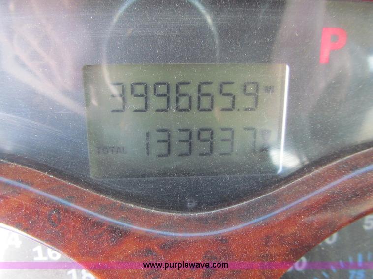 image for item L1841 2004 Mack CH613 semi truck