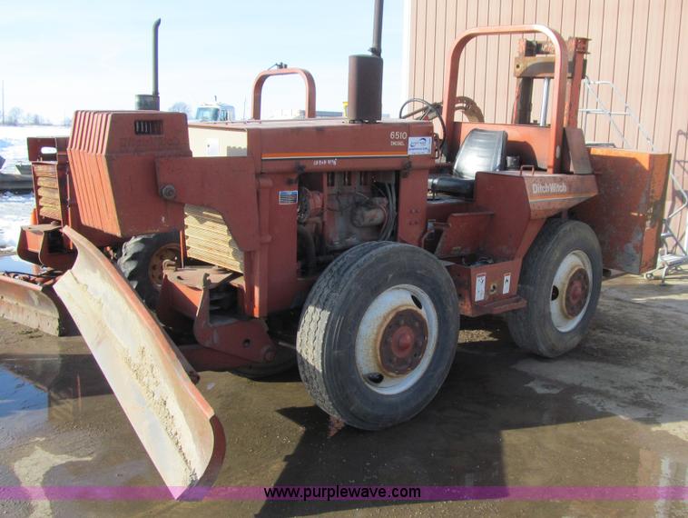 image for item L1844 1984 Ditch Witch 6510 trencher