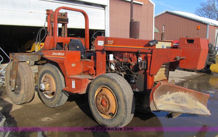 image for item L1844 1984 Ditch Witch 6510 trencher