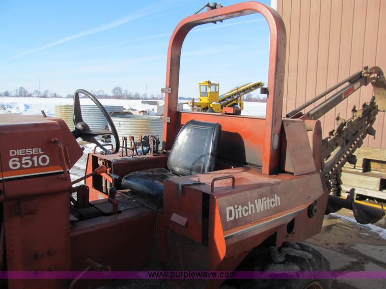 image for item L1845 1984 Ditch Witch 6510 trencher
