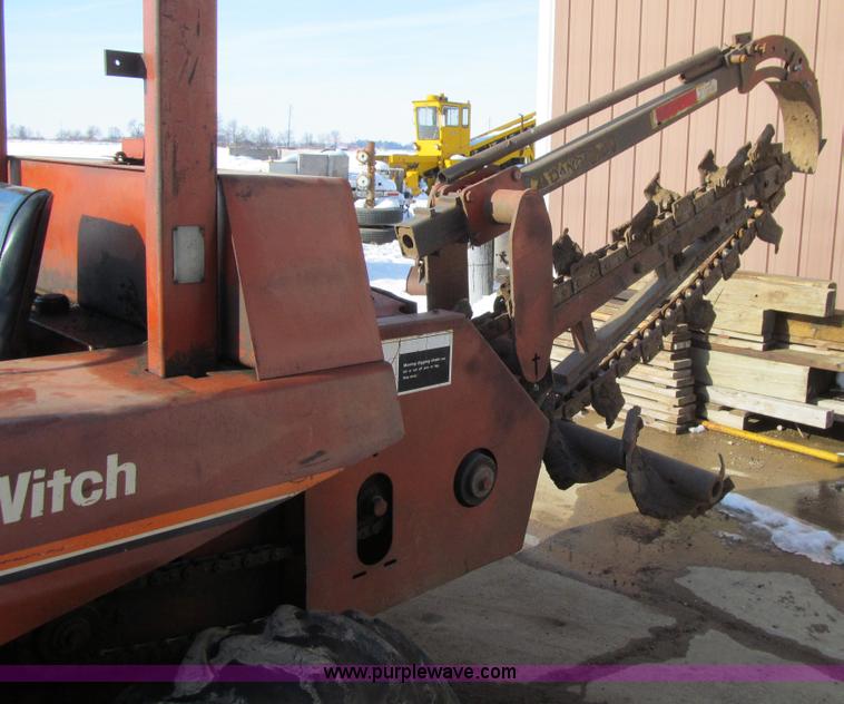 image for item L1845 1984 Ditch Witch 6510 trencher