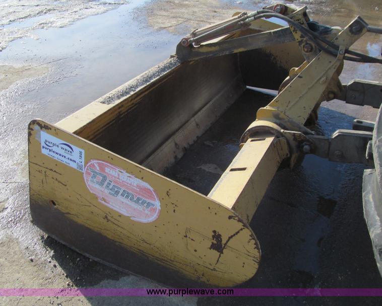 image for item L1846 Digmor box scraper