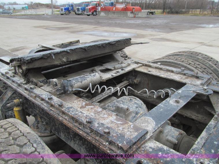 image for item L1850 1999 Mack CH613 semi truck