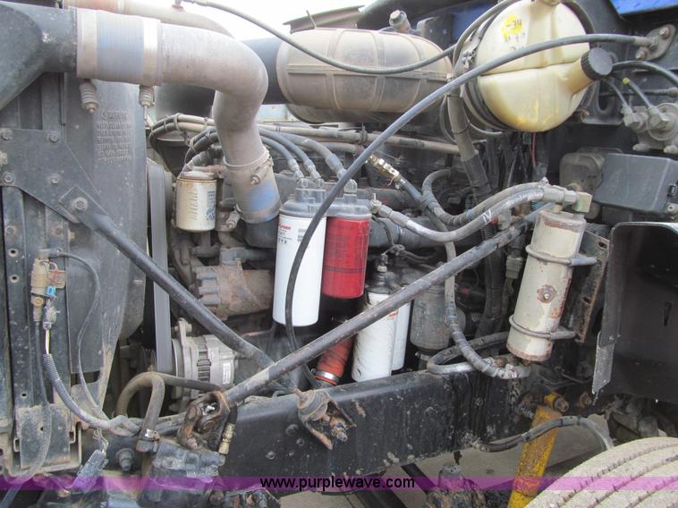 image for item L1850 1999 Mack CH613 semi truck