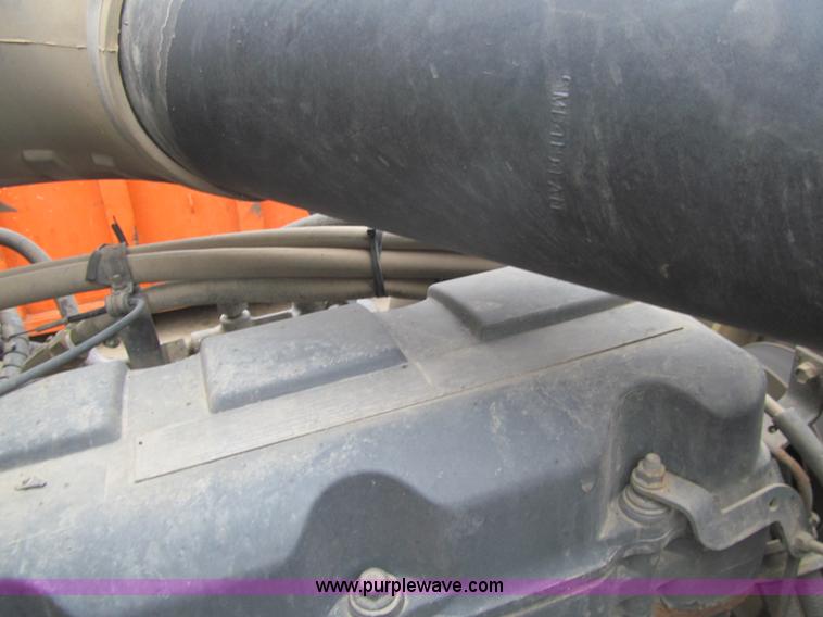 image for item L1850 1999 Mack CH613 semi truck