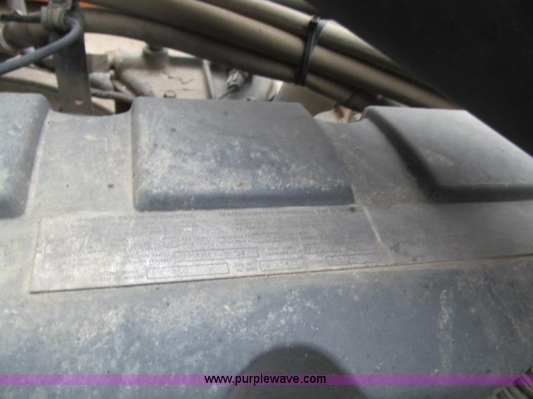 image for item L1850 1999 Mack CH613 semi truck