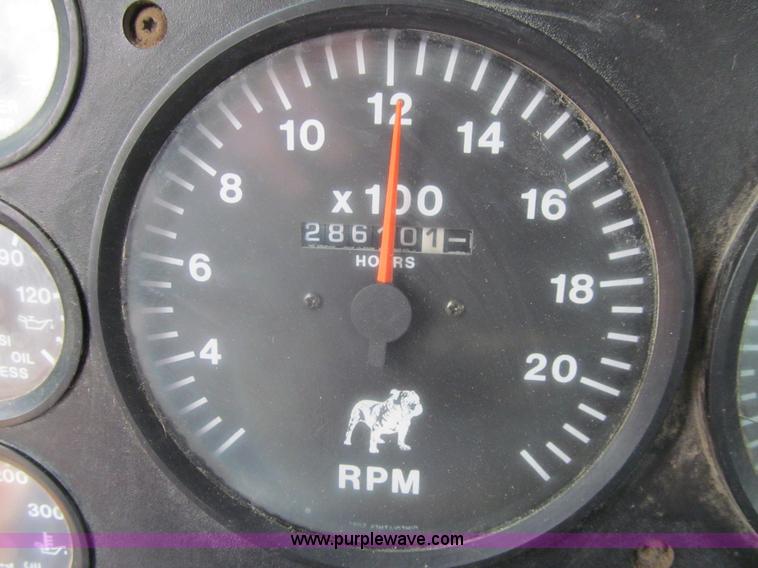 image for item L1850 1999 Mack CH613 semi truck