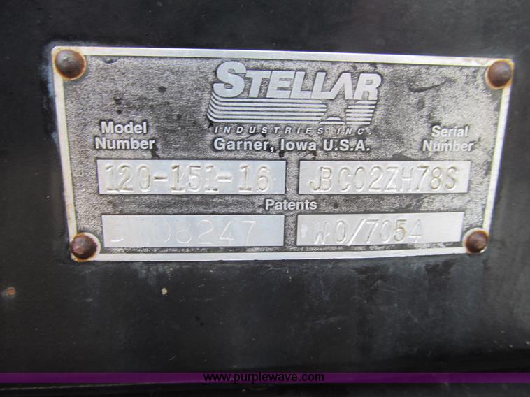 image for item L1854 2002 International 7300 hook truck