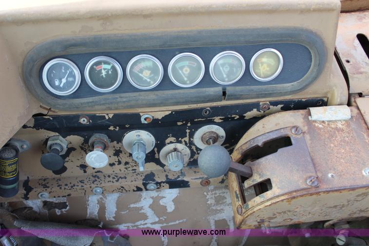 image for item L2288 1981 Caterpillar 613B elevating scraper