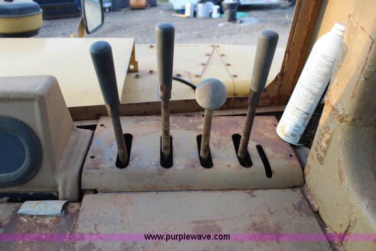 image for item L2288 1981 Caterpillar 613B elevating scraper