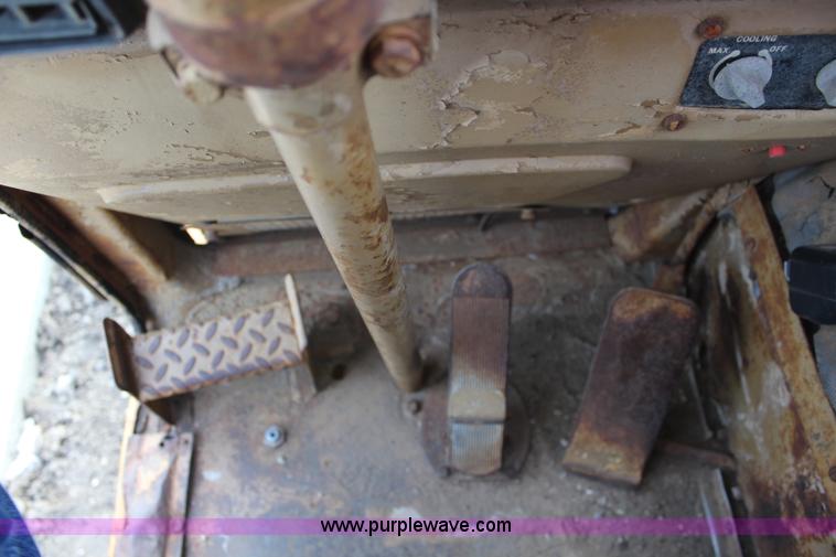 image for item L2288 1981 Caterpillar 613B elevating scraper