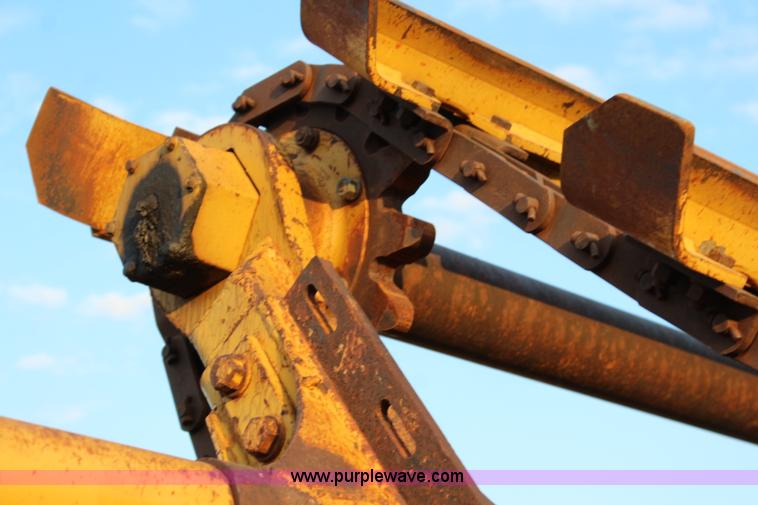 image for item L2288 1981 Caterpillar 613B elevating scraper