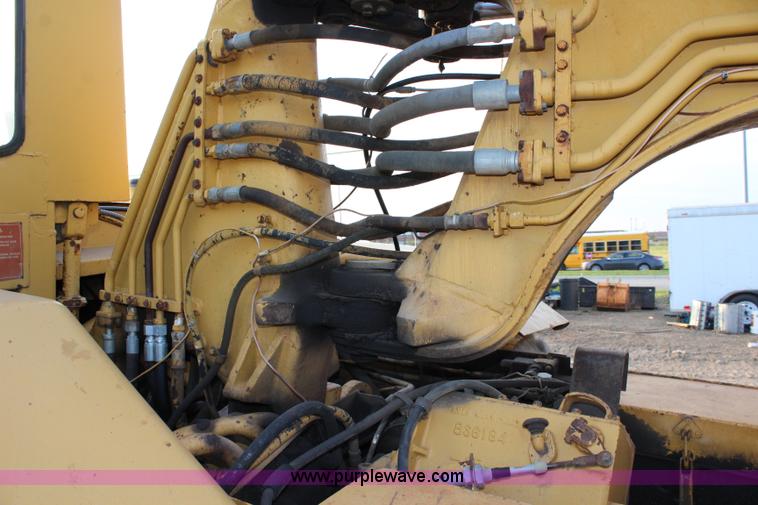 image for item L2288 1981 Caterpillar 613B elevating scraper