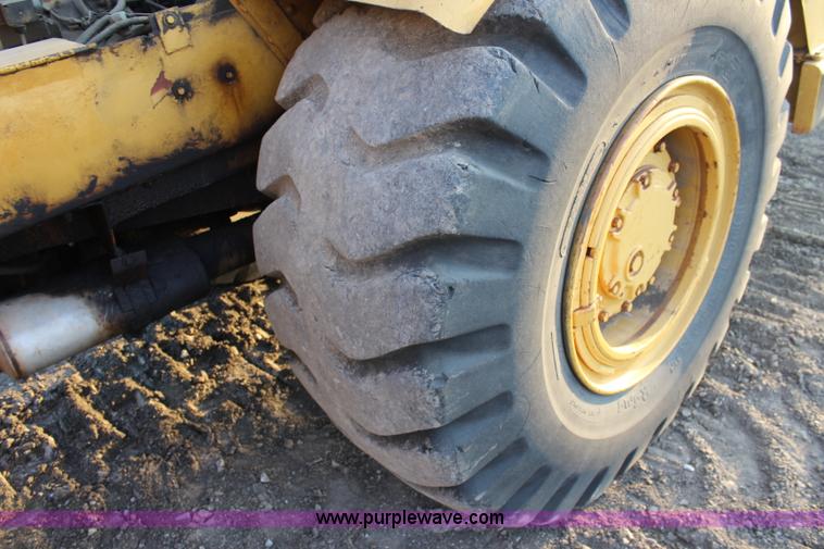 image for item L2288 1981 Caterpillar 613B elevating scraper