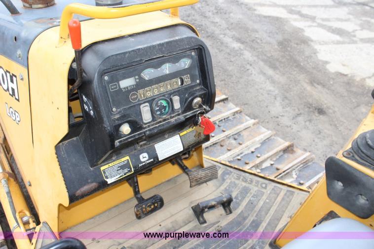 image for item L2363 2003 John Deere 450H dozer