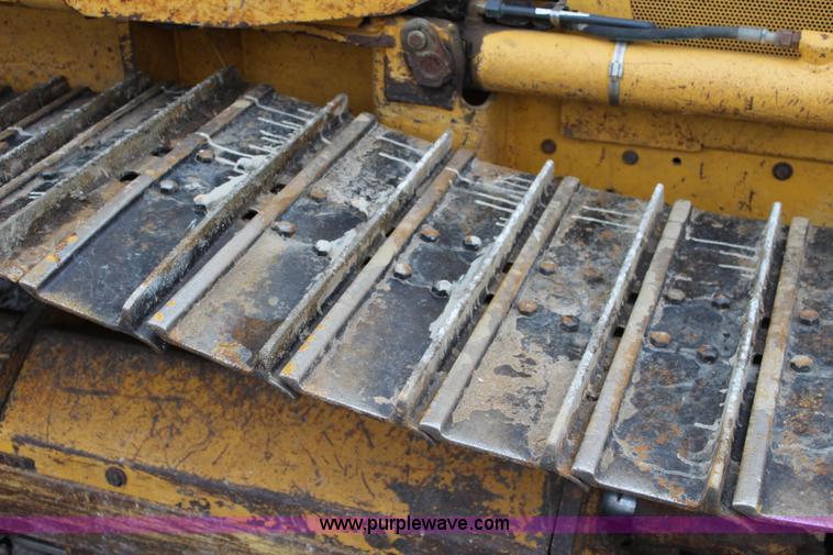 image for item L2363 2003 John Deere 450H dozer