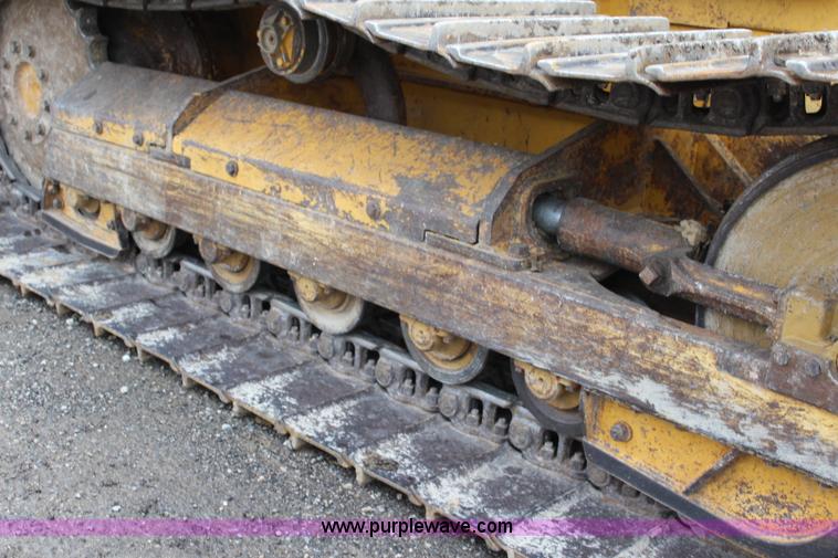 image for item L2363 2003 John Deere 450H dozer