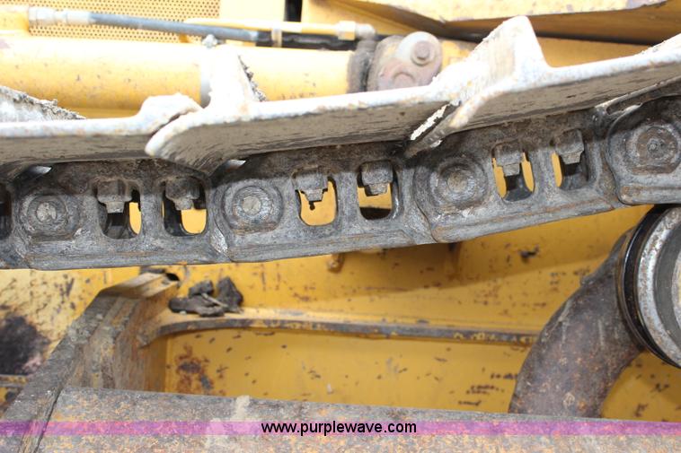 image for item L2363 2003 John Deere 450H dozer