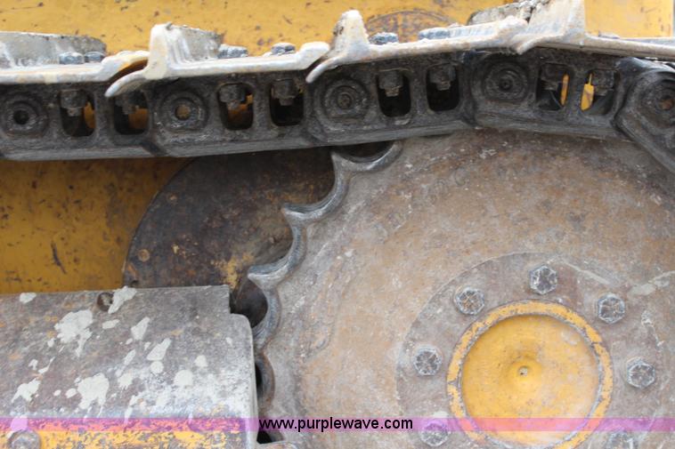 image for item L2363 2003 John Deere 450H dozer