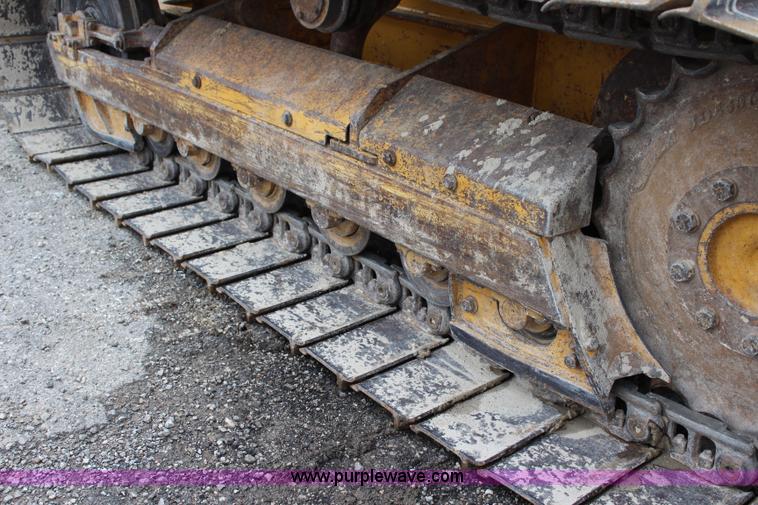 image for item L2363 2003 John Deere 450H dozer