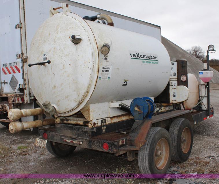 image for item L2364 2000 Vaxcavator VS-800 vacuum excavator