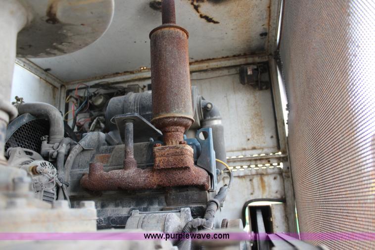 image for item L2364 2000 Vaxcavator VS-800 vacuum excavator