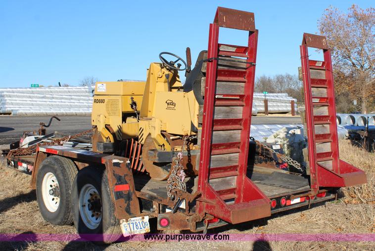 image for item L2432 2006 Towmaster T10DD equipment trailer