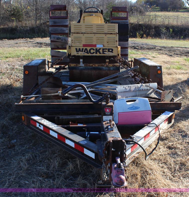 image for item L2432 2006 Towmaster T10DD equipment trailer