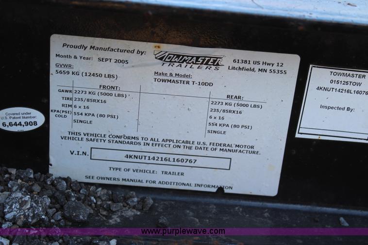 image for item L2432 2006 Towmaster T10DD equipment trailer