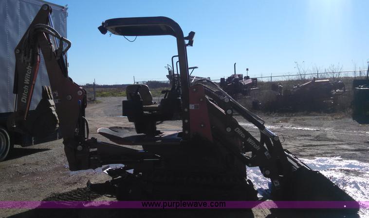 image for item L3003 2007 Ditch Witch XT1600 tool carrier