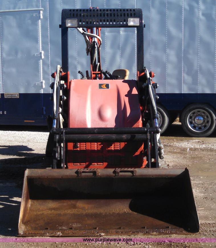 image for item L3003 2007 Ditch Witch XT1600 tool carrier