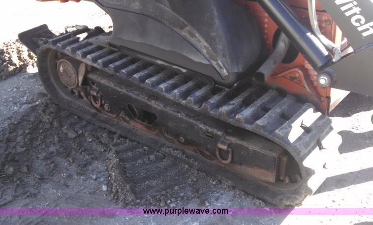 image for item L3003 2007 Ditch Witch XT1600 tool carrier