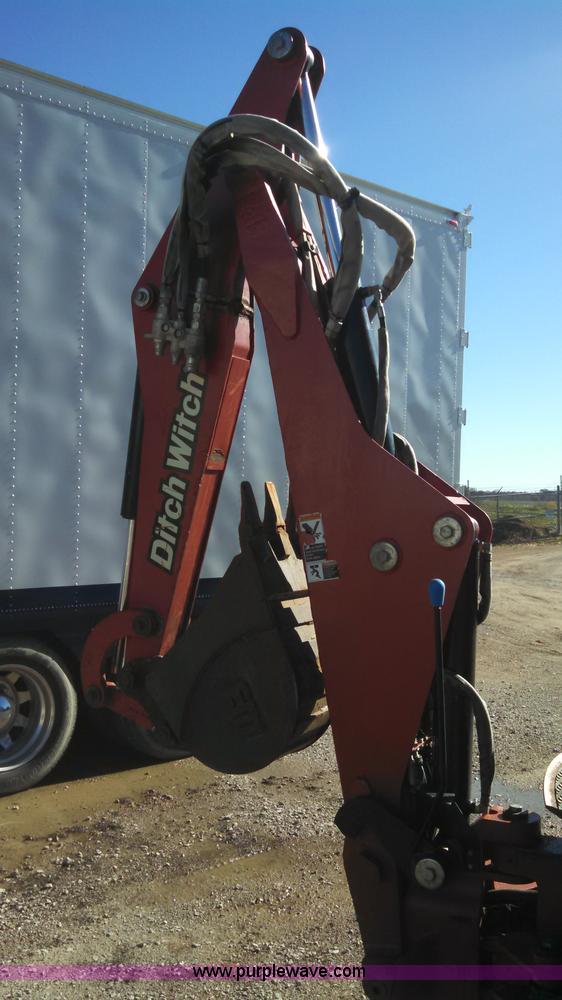 image for item L3003 2007 Ditch Witch XT1600 tool carrier