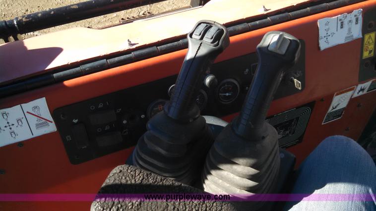 image for item L3003 2007 Ditch Witch XT1600 tool carrier