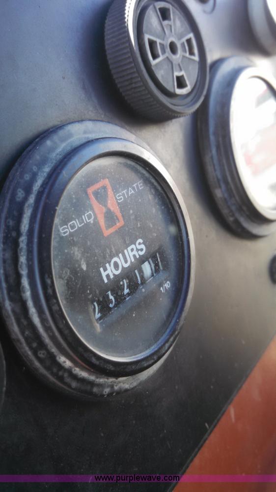 image for item L3003 2007 Ditch Witch XT1600 tool carrier